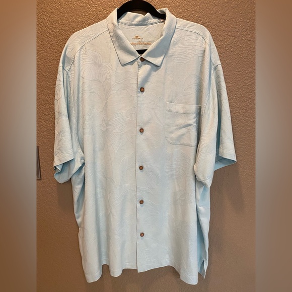 Tommy Bahama Light Blue Casual Button Down Shirt - Picture 1 of 7